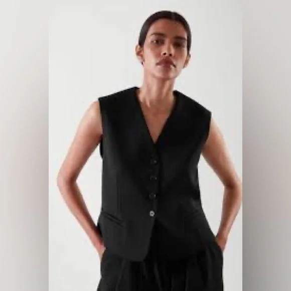 COS | Cropped Single-Breasted Waistcoat - Picture 4 of 15